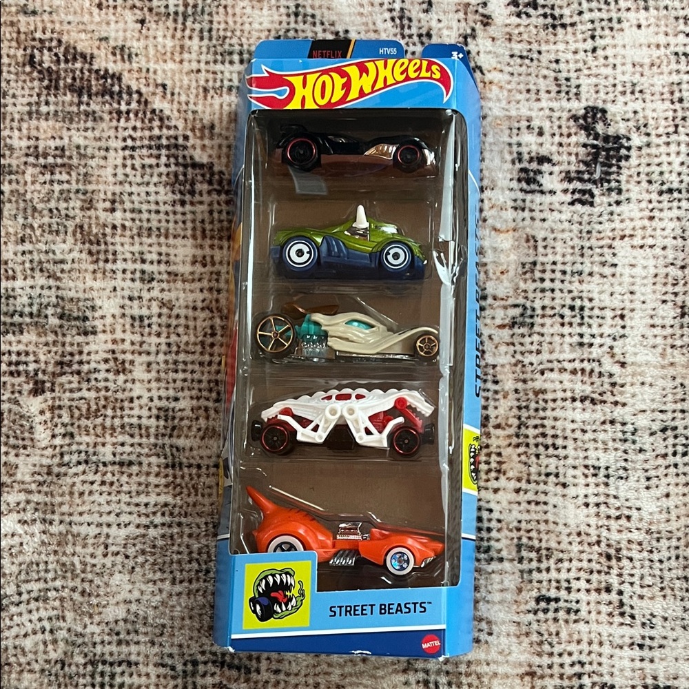 Hot Wheels Street Beasts Toy Car Set - Multicolor